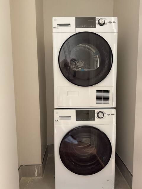 Building Photo - Nice room in a good neighborhood