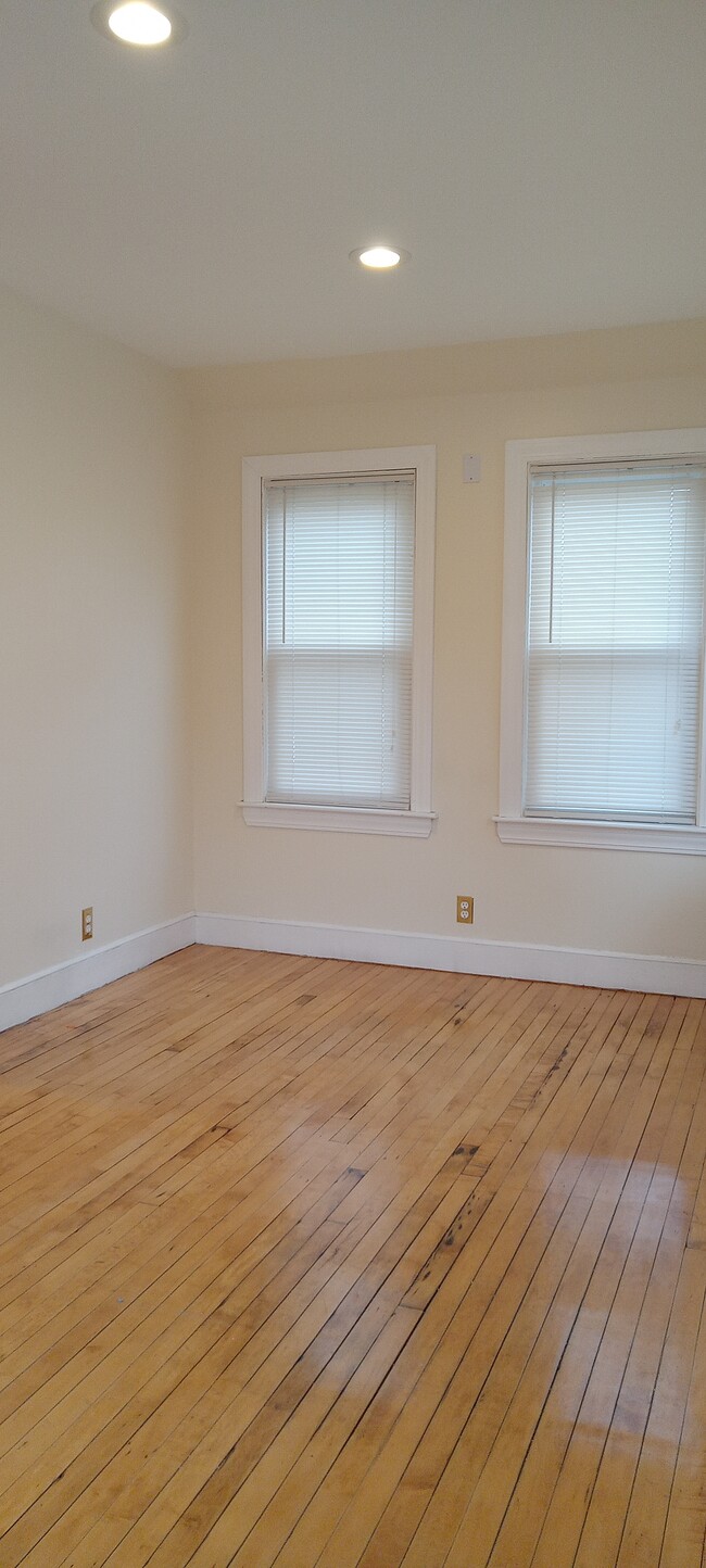 Sunroom/Living Room - 351 Essex St