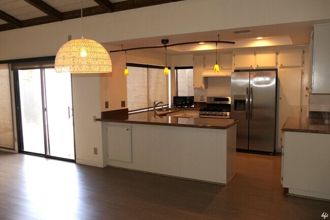 Building Photo - 2247 Mira Monte Cir W