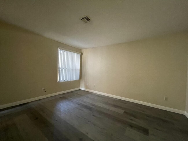 Building Photo - 6250 W Flamingo Rd