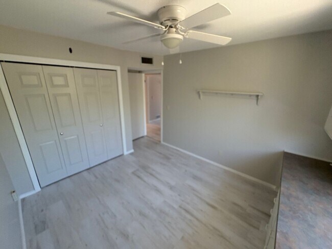 Building Photo - East side beauty with owned solar system
