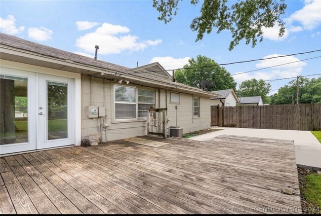 Building Photo - 3408 S Pittsburg Ave