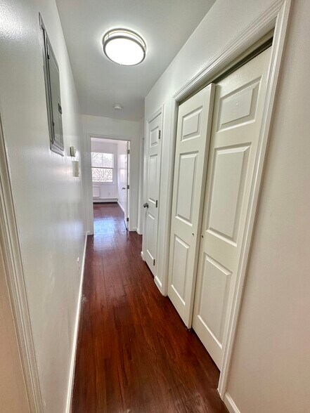 Building Photo - 8492 127th St