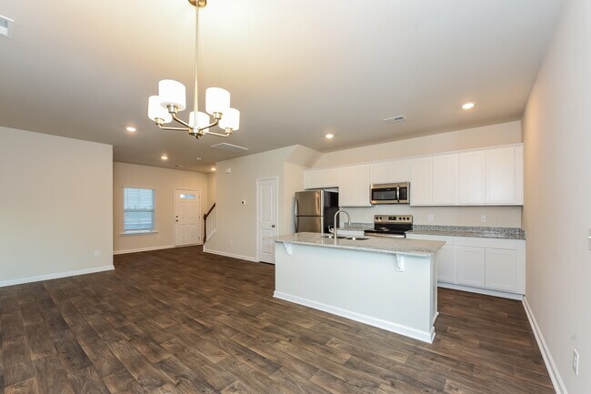 Building Photo - 320 High Grv Wy