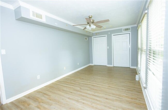 Building Photo - 3233 River Oak Pl