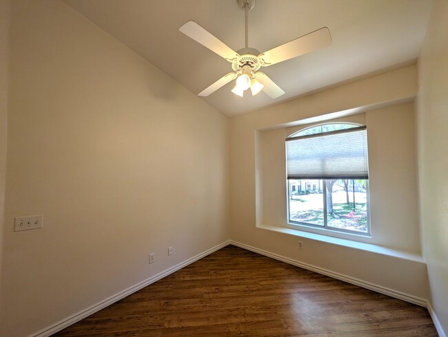 Building Photo - 3 Bedroom Townhome at Townes at Southpark ...