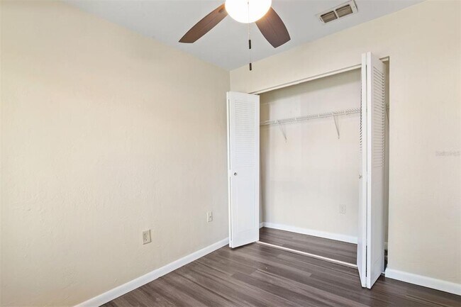 Building Photo - 2635 SW 35th Pl