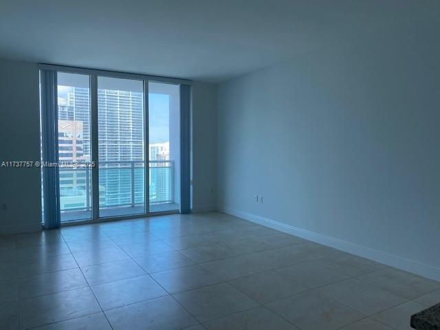 Building Photo - 950 Brickell Bay Dr