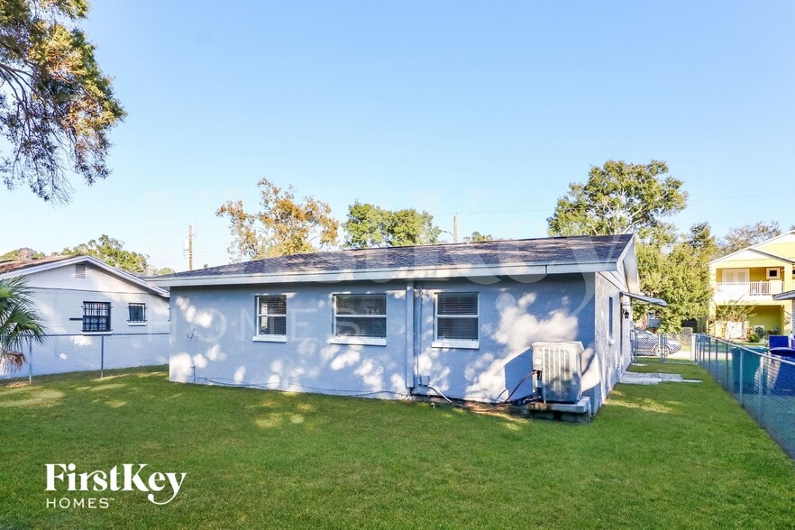 Building Photo - 6807 S Cortez Ave