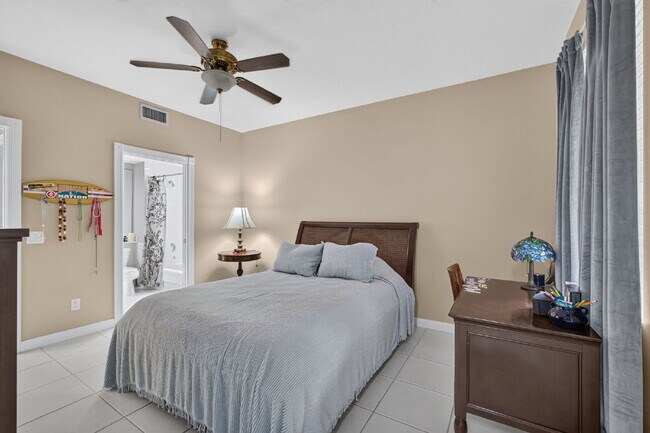 Building Photo - "Charming 4-Bedroom Townhouse Oasis on Barcelona Drive with 3 Full Baths – Spacious 1867 Sq. Ft. ...