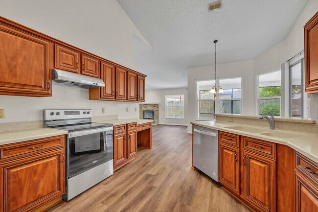 Building Photo - Great Oviedo Home in Bentley Woods!