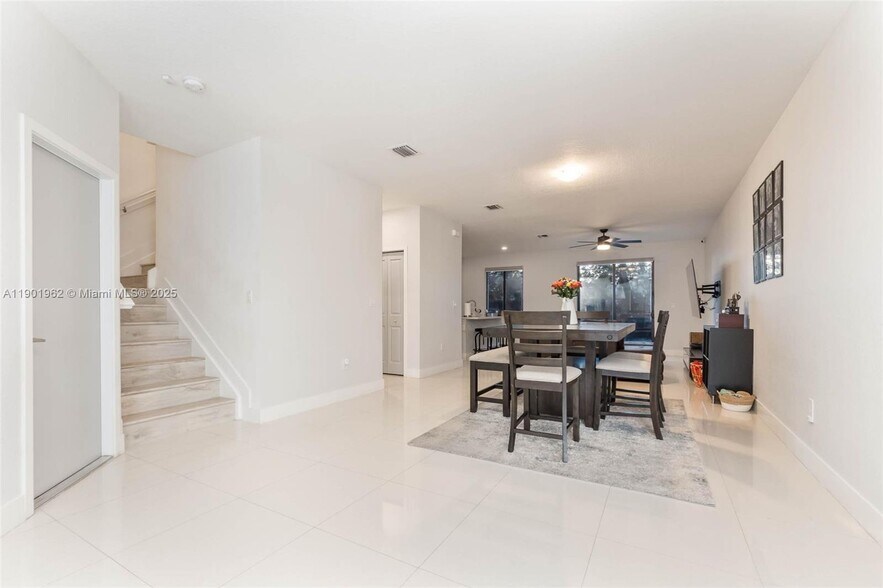 Building Photo - 2430 SW 145th Pl