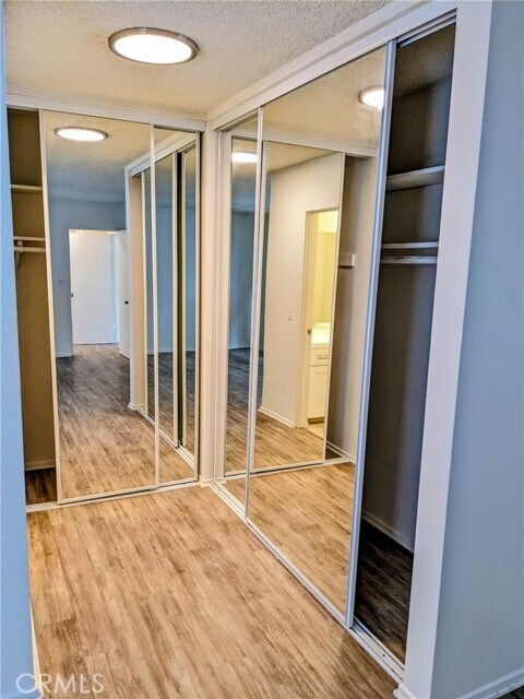 Building Photo - 11942 Darlington Ave