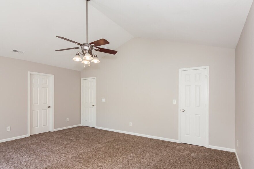 Building Photo - 11239 Heritage Green Dr