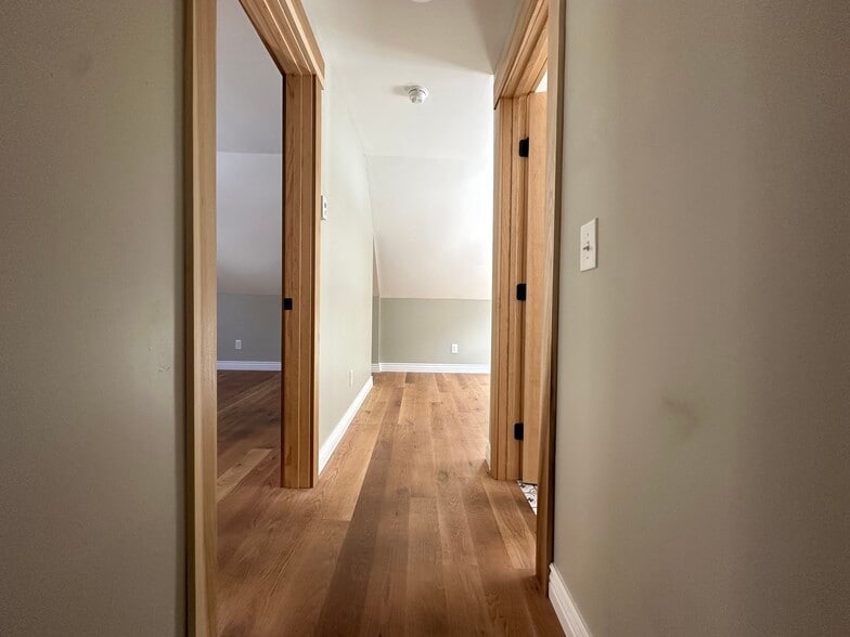 Building Photo - 900 Rose St