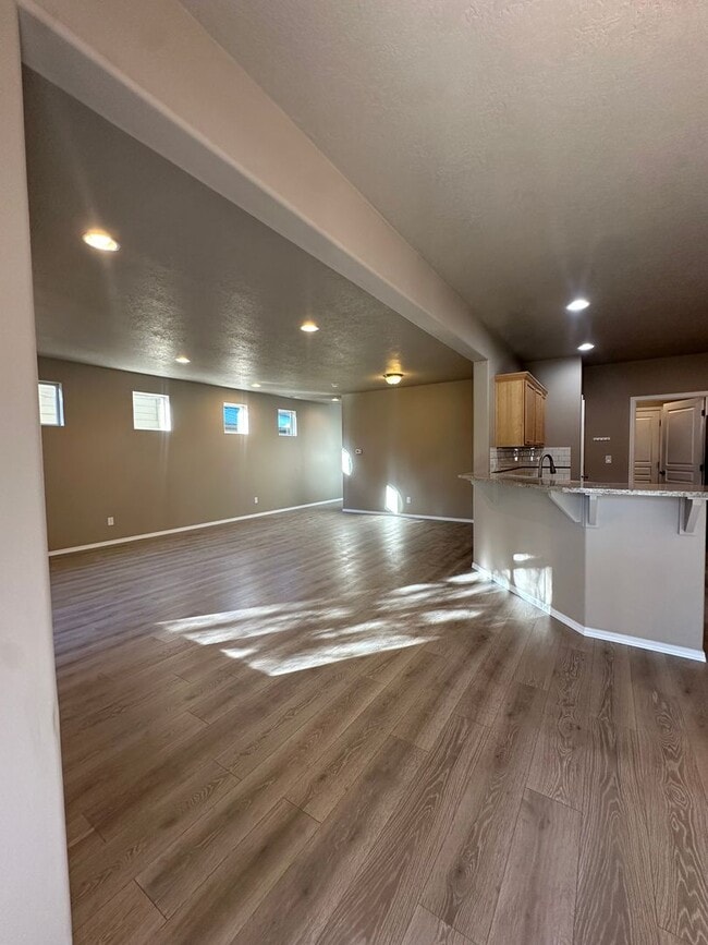 Building Photo - Comfortable Bend Living – 3 Bedroom Home with Spacious Bonus Room!