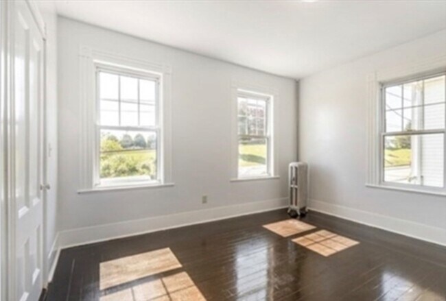Building Photo - 16 Highland Ave