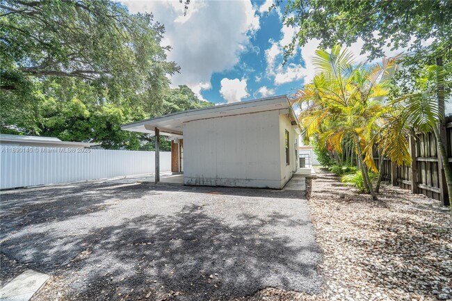 Building Photo - 5725 NW 24th Ave