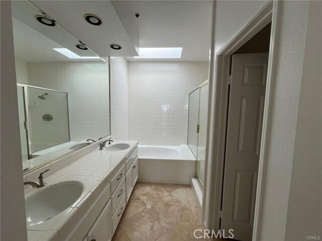Building Photo - 210 Lille Ln