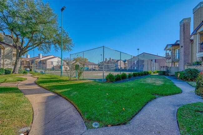 Building Photo - 2120 El Paseo St