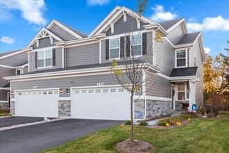 Building Photo - 271 Charlestowne Lakes Dr