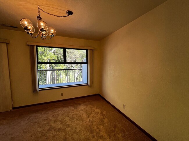 Building Photo - Charming Santa Cruz Townhouse: 3 Beds, 2.5...