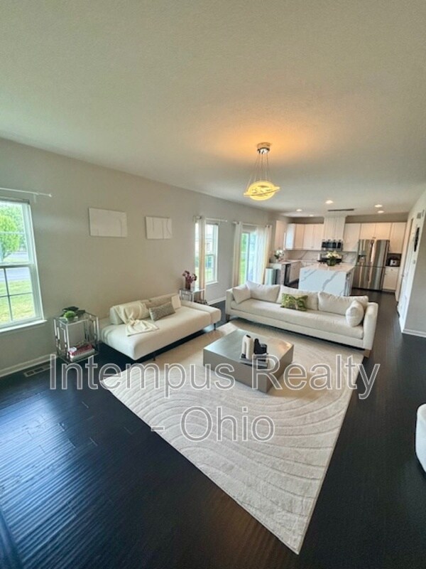 Building Photo - 6123 Brandon Dr