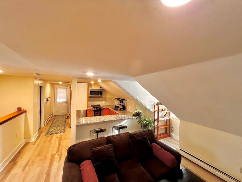 Building Photo - 41 Main St