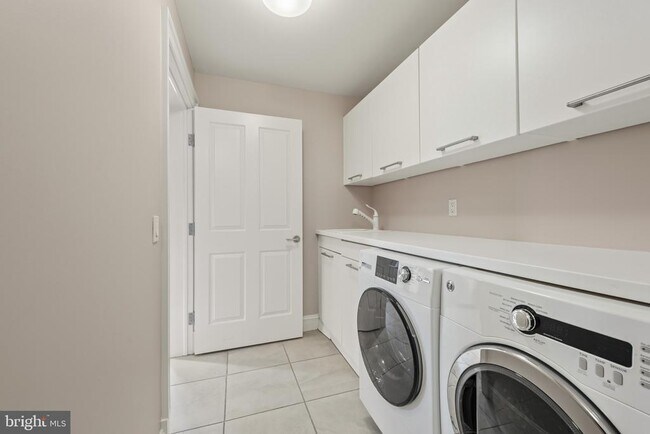 Building Photo - 801 Key Hwy