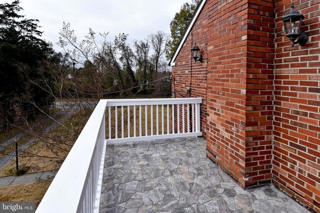 Building Photo - 7125 Harrison Ln