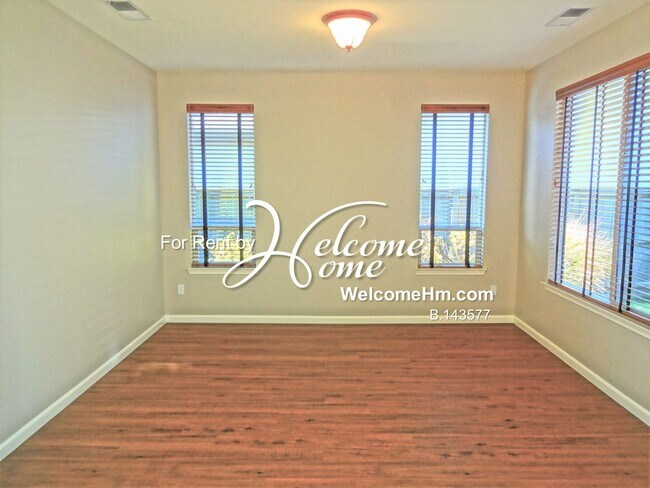 Building Photo - 481 Miesque Ct