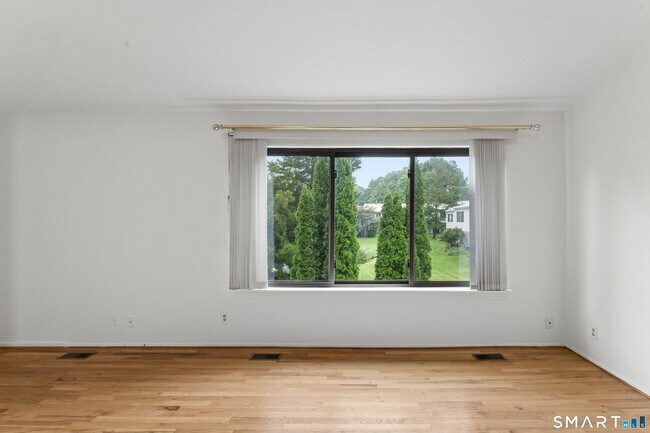 Building Photo - 82 Olcott Way