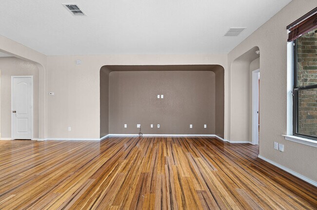 Building Photo - 1427 Sun Garden