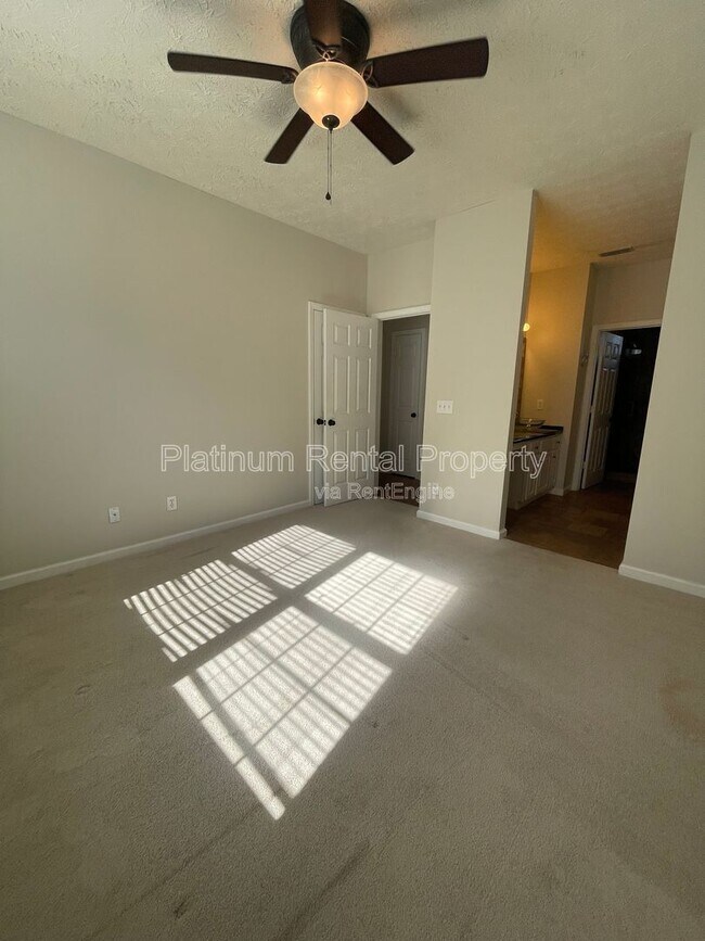 Building Photo - 301 Harmony Ct