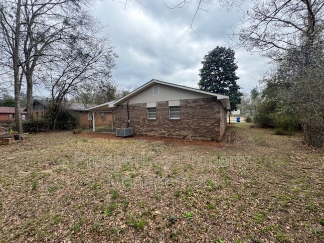 Building Photo - 6311 Bradshaw Dr