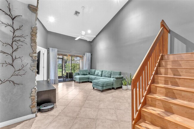 Building Photo - 8407 NW 78th Ct
