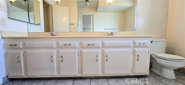 Building Photo - 10353 Downey Ave