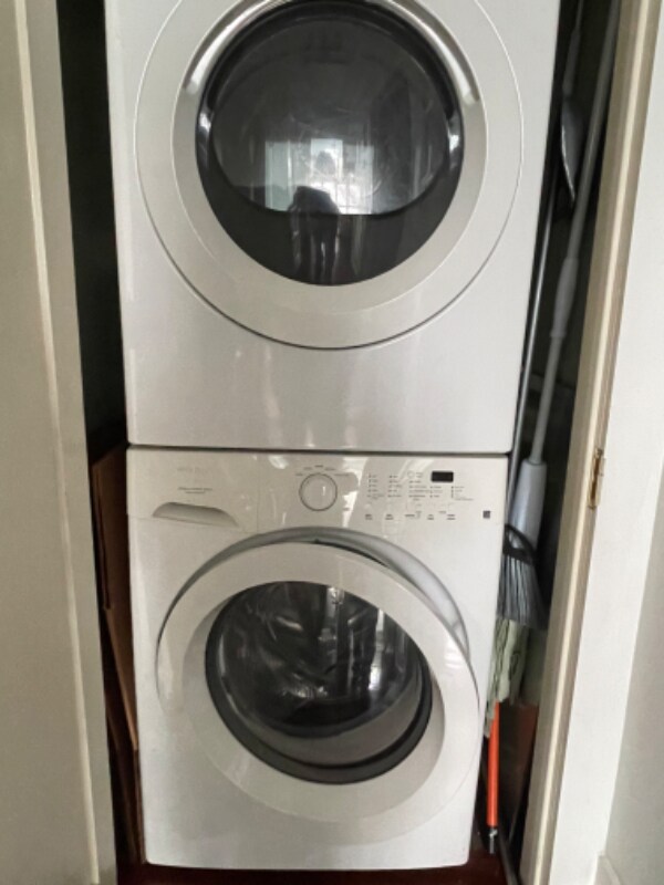 Building Photo - 2004 Royal St