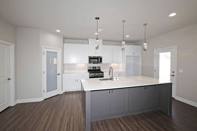 Building Photo - 4711 Scotty Dr