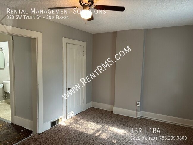 Building Photo - 323 SW Tyler St 2nd Floor- 1BED/1 BATH