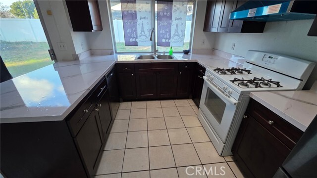 Building Photo - 23850 Suncrest Ave