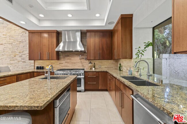 Building Photo - 17424 Cumpston St