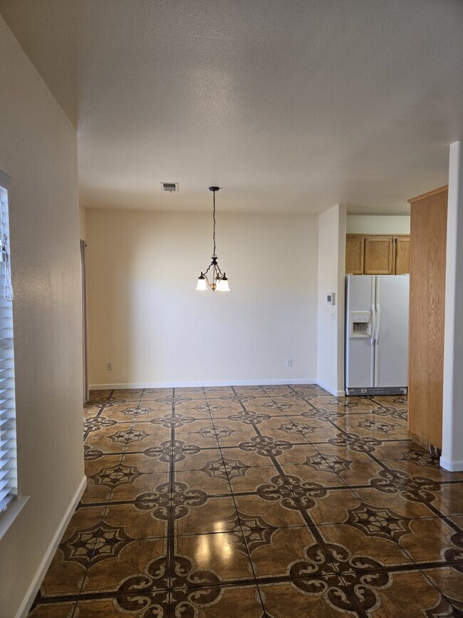 Building Photo - Coming Soon! North Merced
