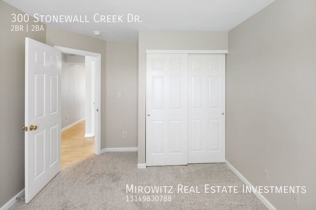 Building Photo - 300 Stonewall Creek Dr
