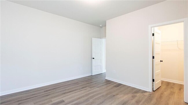 Building Photo - 38 Winding Rose Dr