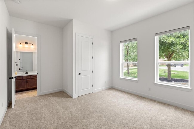 Building Photo - 276 Townes Ct