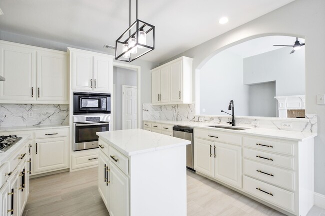 Building Photo - 4804 Appleridge Dr