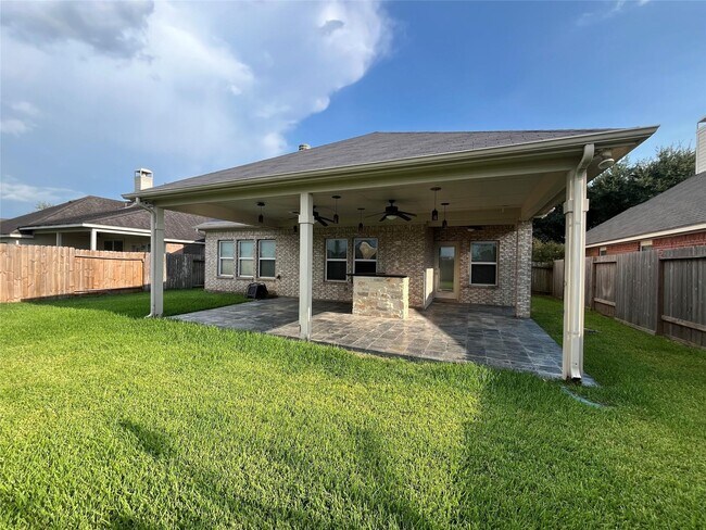 Building Photo - 7419 Pony Creek