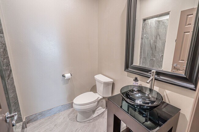Building Photo - Tesoro Del Valle 4 Bedroom + Loft Home for...