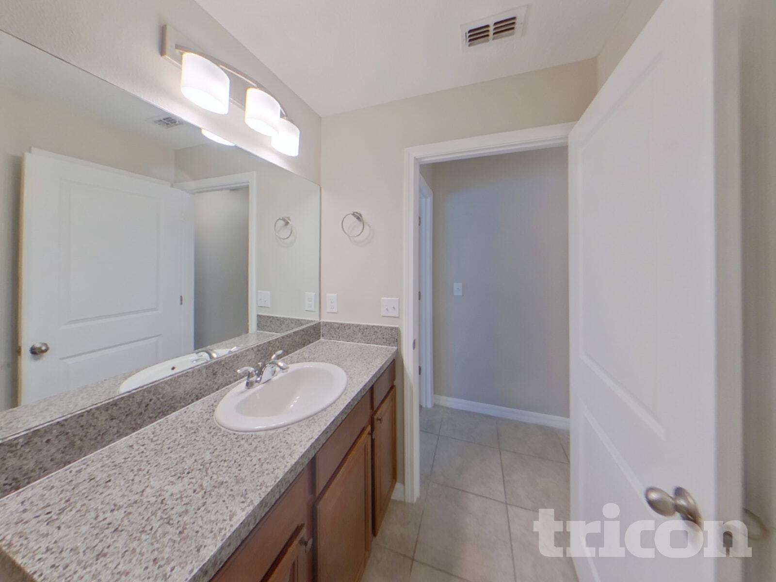 Building Photo - 10034 Carloway Hills Dr